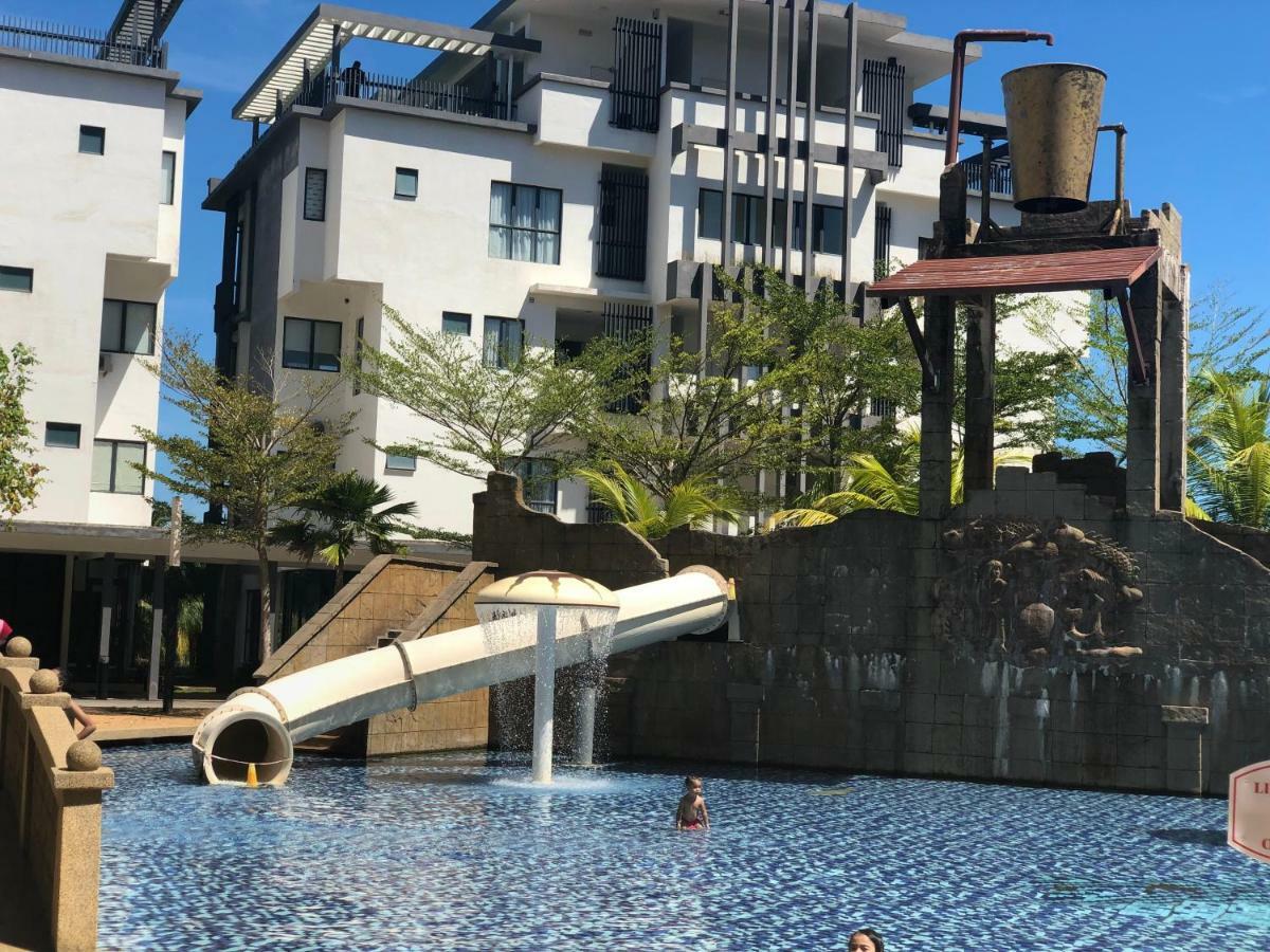 Swiss Garden Residence Pool Sea View Beach Resort Luxury Apartment & Family Suite Kuantan Exterior photo